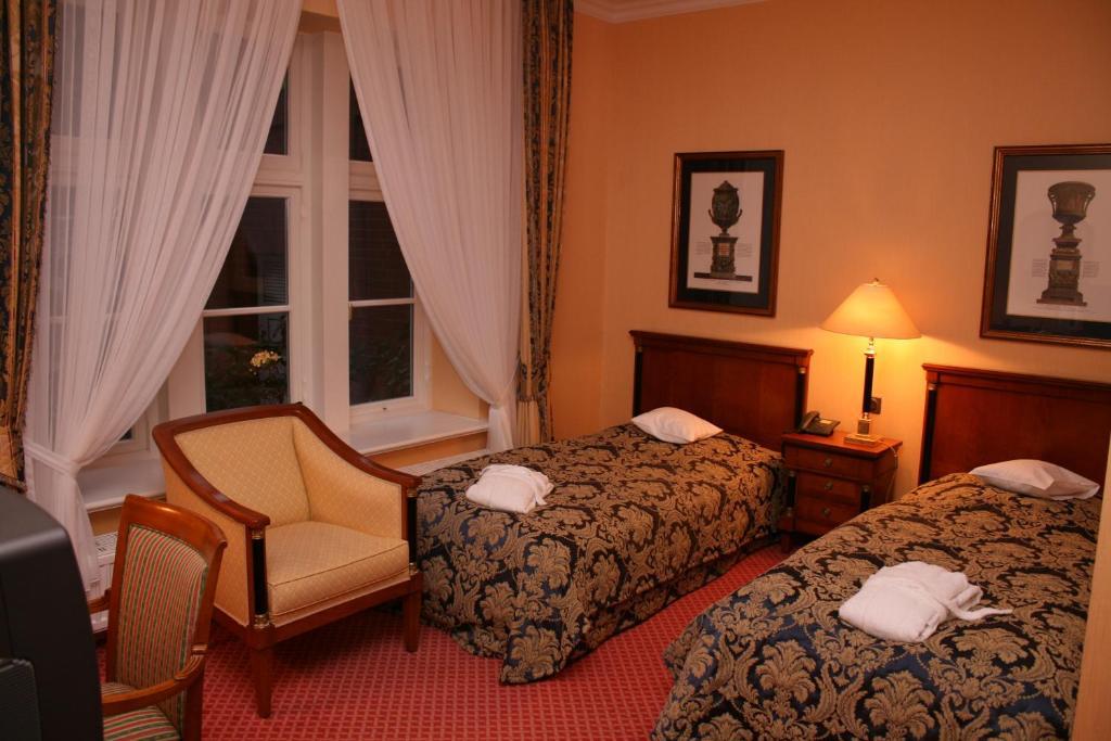 Hotel Altes Gymnasium ฮูซุม ห้อง รูปภาพ