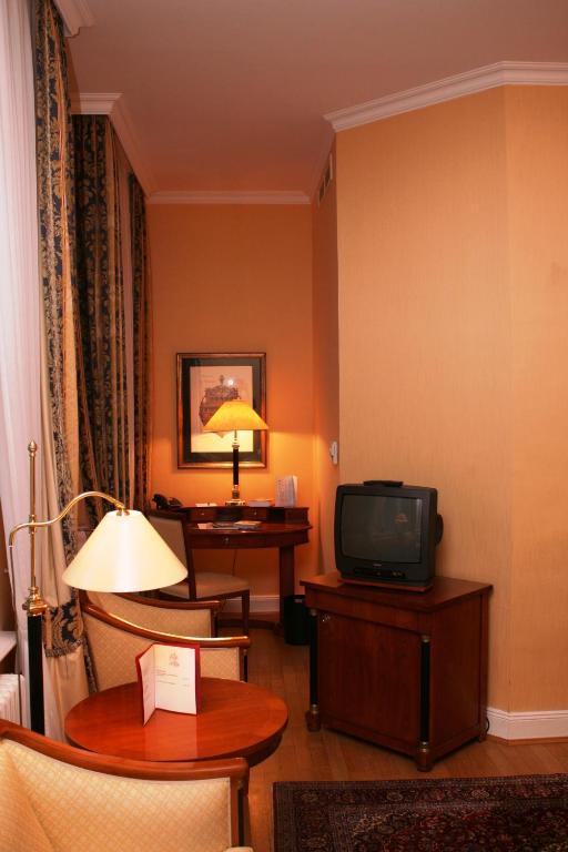 Hotel Altes Gymnasium ฮูซุม ห้อง รูปภาพ