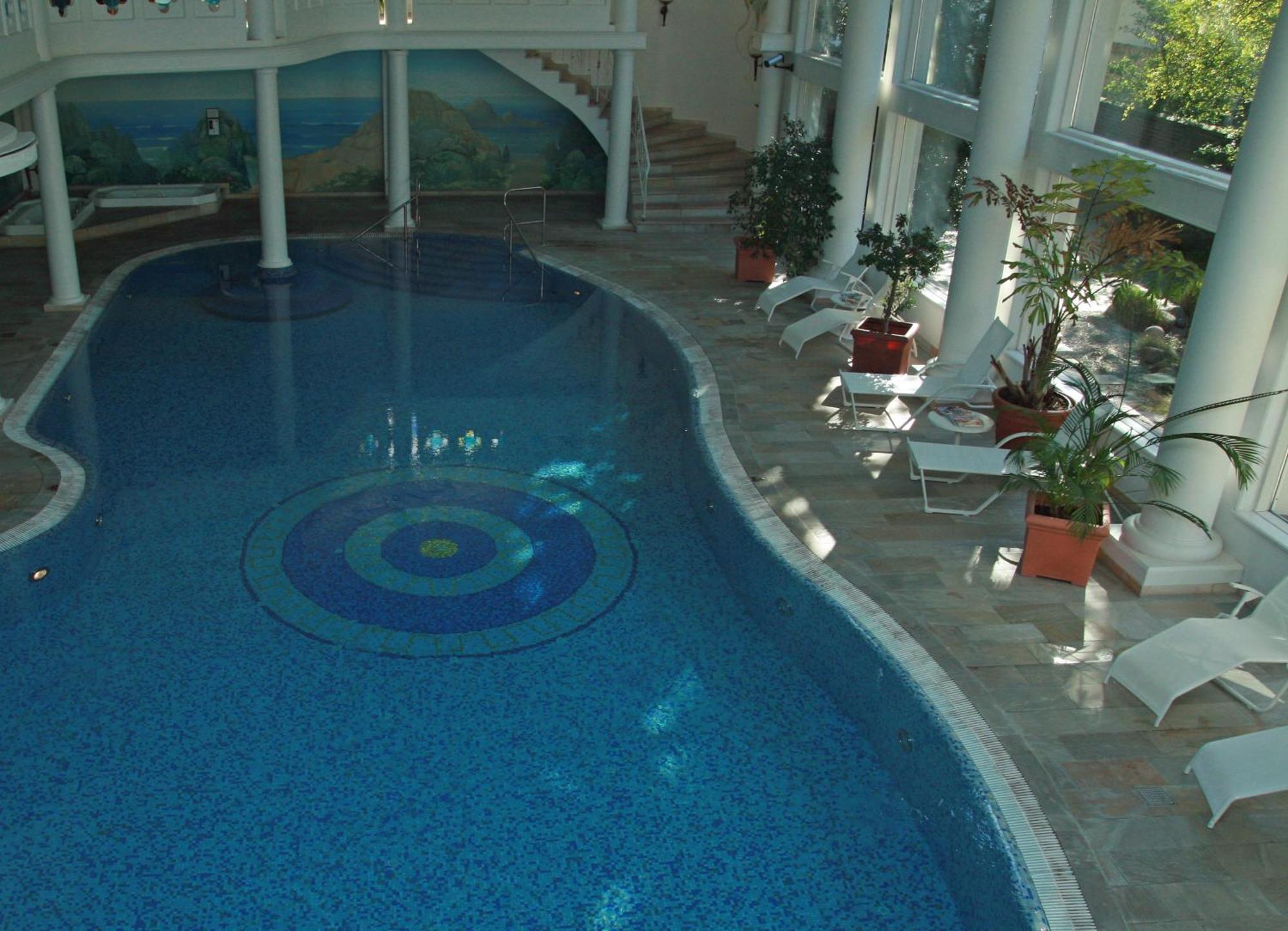 Hotel Altes Gymnasium ฮูซุม ภายนอก รูปภาพ
