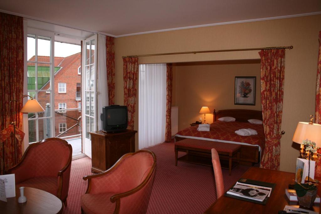 Hotel Altes Gymnasium ฮูซุม ห้อง รูปภาพ