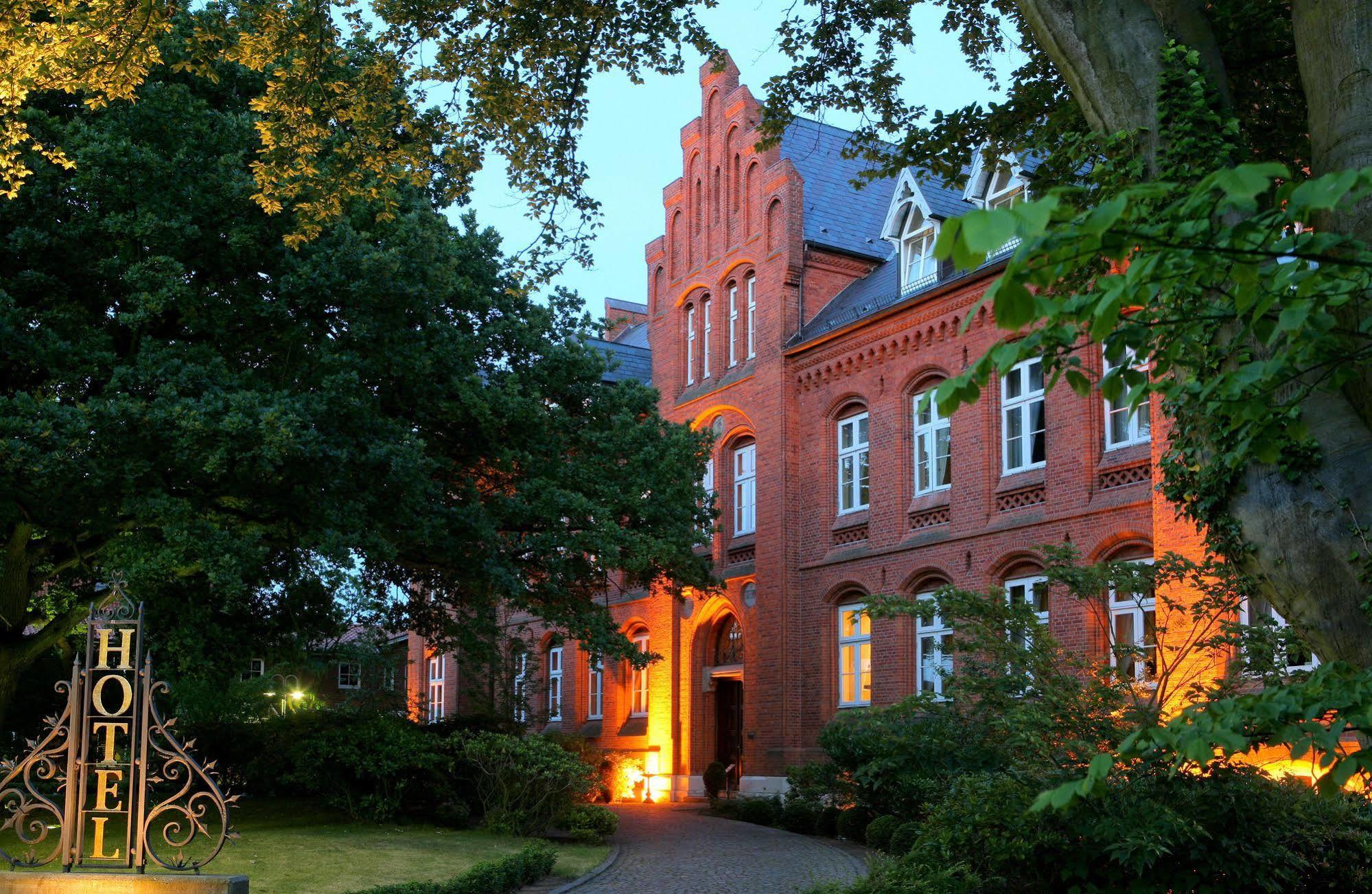Hotel Altes Gymnasium ฮูซุม ภายนอก รูปภาพ