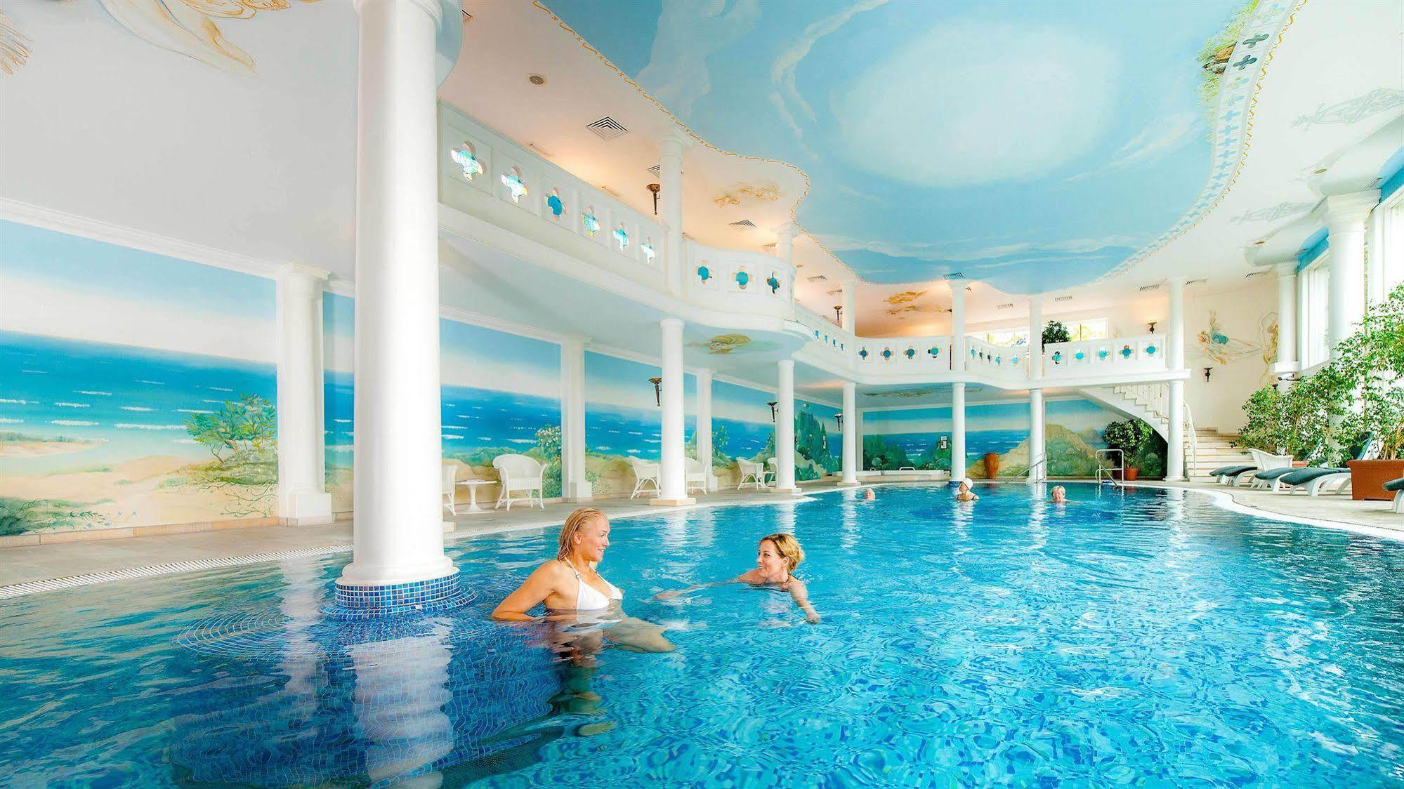 Hotel Altes Gymnasium ฮูซุม ภายนอก รูปภาพ